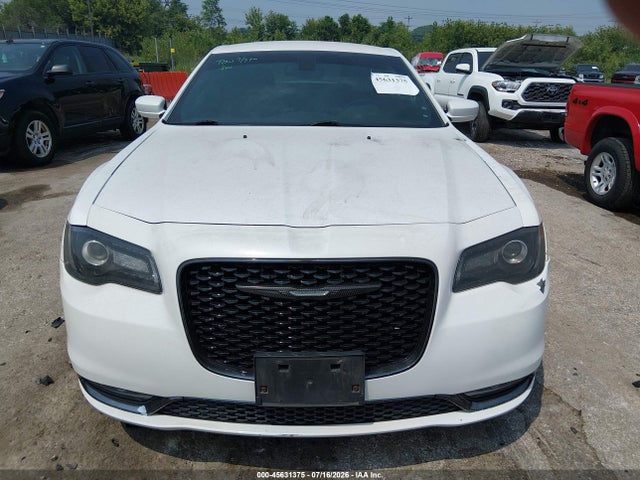 Chrysler 300 S 2015 2C3CCABG5FH829482 Image 13