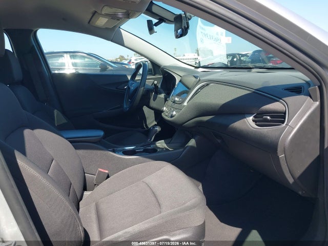1G1ZC5STXLF010869 Chevrolet Malibu Fwd 1fl
