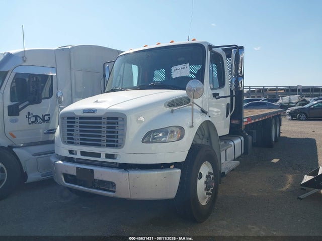 Freightliner M2 106 2017 1FVHCYCY1HHJA7145 Image 2