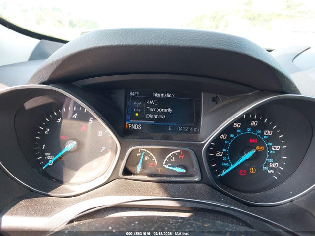 45631619 :رقم المزاد ، 1FMCU9GX5FUC75692 vin ، 2015 Ford Escape Se مزاد بيع