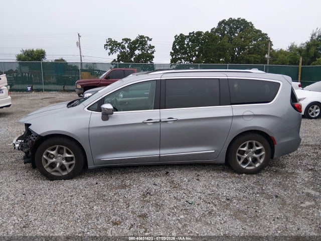 Продажа на аукционе авто 2018 Chrysler Pacifica Limited, vin: 2C4RC1GG7JR272494, номер лота: 45631623