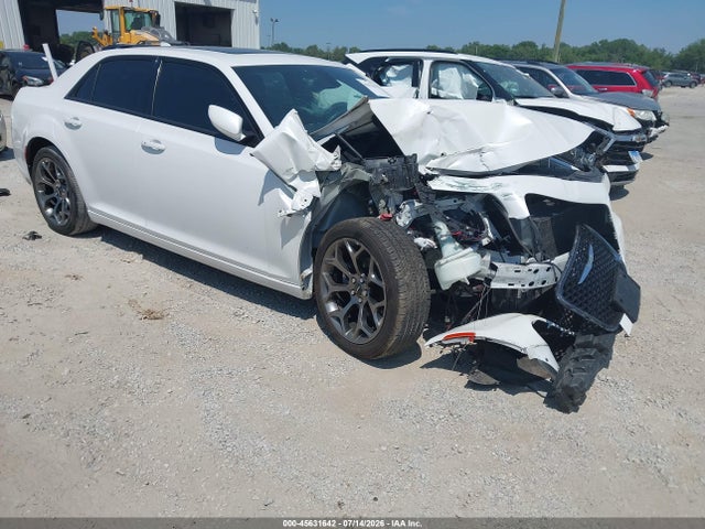 Aukcja sprzedaży 2015 Chrysler 300 300s, vin: 2C3CCABG0FH763374, numer aukcji: 45631642