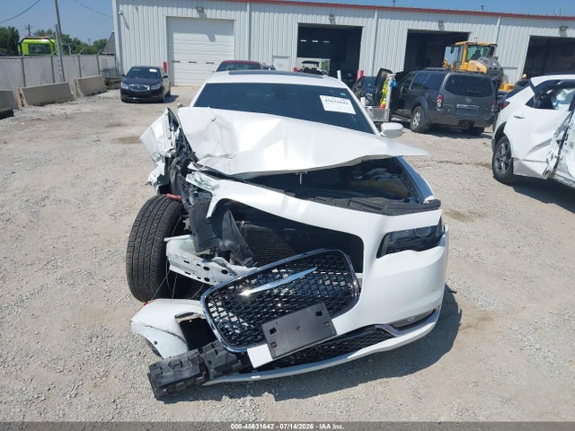 Aukcja sprzedaży 2015 Chrysler 300 300s, vin: 2C3CCABG0FH763374, numer aukcji: 45631642