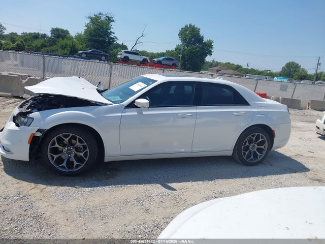 Aukcja sprzedaży 2015 Chrysler 300 300s, vin: 2C3CCABG0FH763374, numer aukcji: 45631642