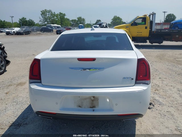 Aukcja sprzedaży 2015 Chrysler 300 300s, vin: 2C3CCABG0FH763374, numer aukcji: 45631642