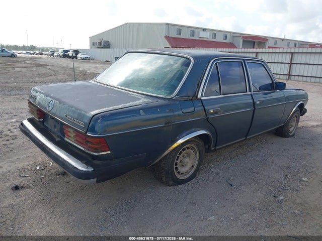 1984 Mercedes-benz 300 Dt მანქანა იყიდება აუქციონზე, vin: WDBAB33A7EA060975, აუქციონის ნომერი: 45631679
