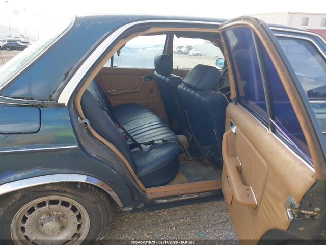 1984 Mercedes-benz 300 Dt მანქანა იყიდება აუქციონზე, vin: WDBAB33A7EA060975, აუქციონის ნომერი: 45631679