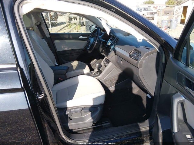 Продаж на аукціоні авто 2019 Volkswagen Tiguan 2.0t Se/2.0t Sel/2.0t Sel R-line/2.0t Sel R-line Black, vin: 3VV3B7AX1KM031531, номер лоту: 45631683