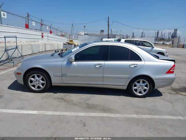 2002 Mercedes-benz C 240 მანქანა იყიდება აუქციონზე, vin: WDBRF61J72E002770, აუქციონის ნომერი: 45631778