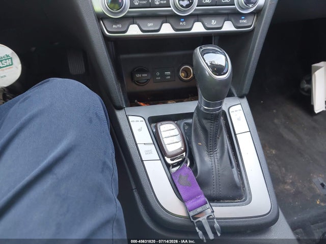 Hyundai Elantra Value Edition 2020 5NPD84LFXLH599014 Image 11