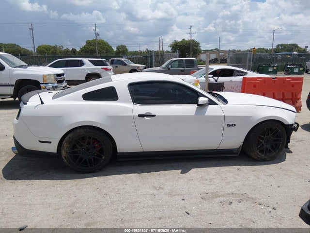45631837 :رقم المزاد ، 1ZVBP8CF5B5132886 vin ، 2011 Ford Mustang Gt Premium مزاد بيع
