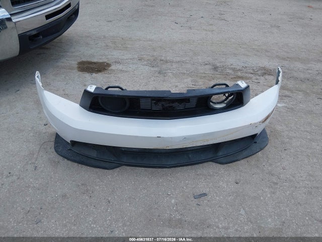 45631837 :رقم المزاد ، 1ZVBP8CF5B5132886 vin ، 2011 Ford Mustang Gt Premium مزاد بيع