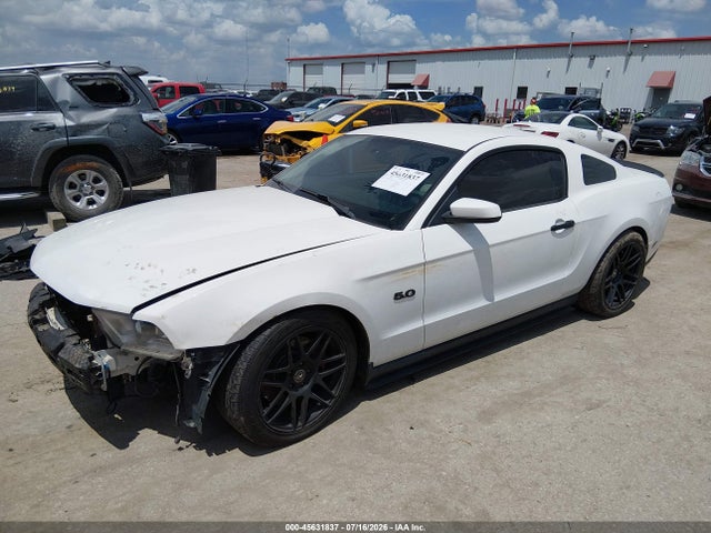 45631837 :رقم المزاد ، 1ZVBP8CF5B5132886 vin ، 2011 Ford Mustang Gt Premium مزاد بيع