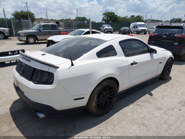 45631837 :رقم المزاد ، 1ZVBP8CF5B5132886 vin ، 2011 Ford Mustang Gt Premium مزاد بيع