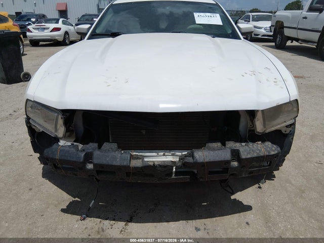 45631837 :رقم المزاد ، 1ZVBP8CF5B5132886 vin ، 2011 Ford Mustang Gt Premium مزاد بيع