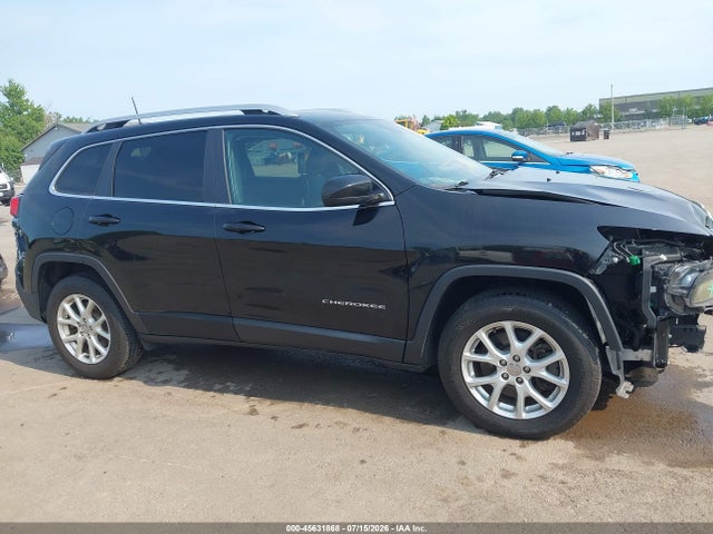 45631868 :رقم المزاد ، 1C4PJMCB2HD217697 vin ، 2017 Jeep Cherokee Latitude مزاد بيع