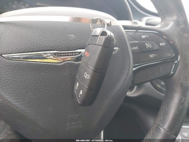 Продажа на аукционе авто 2015 Chrysler 200 S, vin: 1C3CCCBGXFN518178, номер лота: 45631897