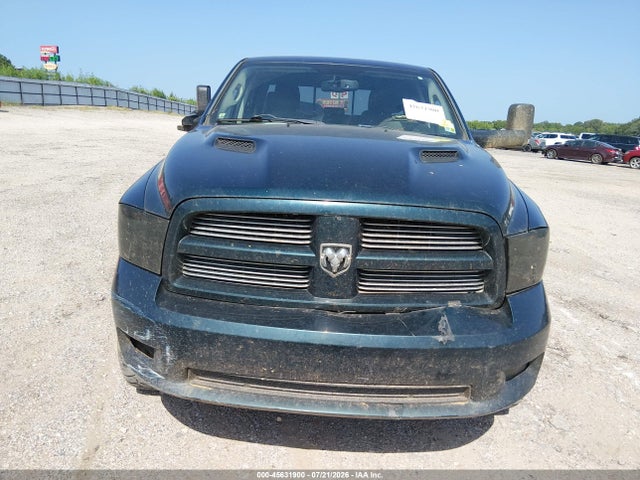 45631900 :رقم المزاد ، 1D7RV1GT8BS532334 vin ، 2011 Ram Ram 1500 Sport مزاد بيع