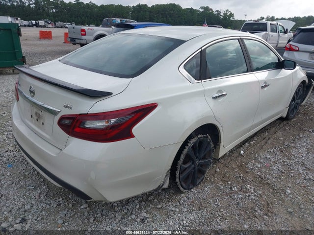 2017 Nissan Altima 2.5 Sr მანქანა იყიდება აუქციონზე, vin: 1N4AL3AP3HC224243, აუქციონის ნომერი: 45631924