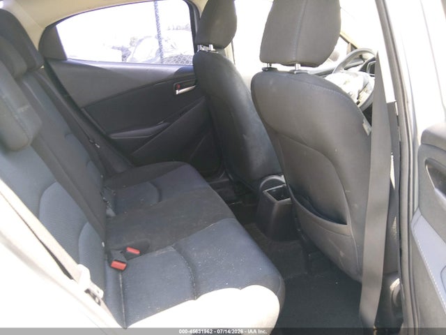 3MYDLBYV1JY321672 Toyota YARIS IA