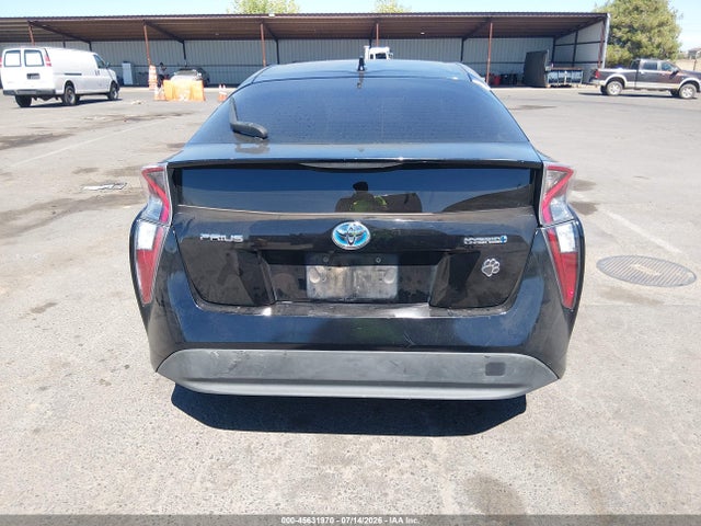 Toyota Prius Three 2016 JTDKARFU4G3512857 Image 17