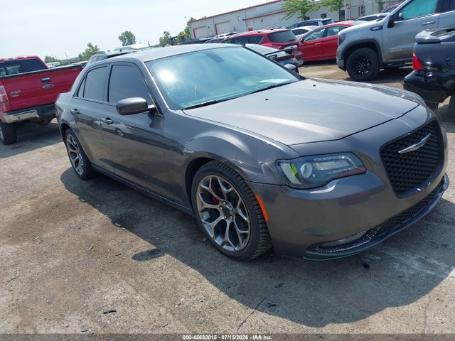 2015 Chrysler 300 300s მანქანა იყიდება აუქციონზე, vin: 2C3CCABG4FH797317, აუქციონის ნომერი: 45632015