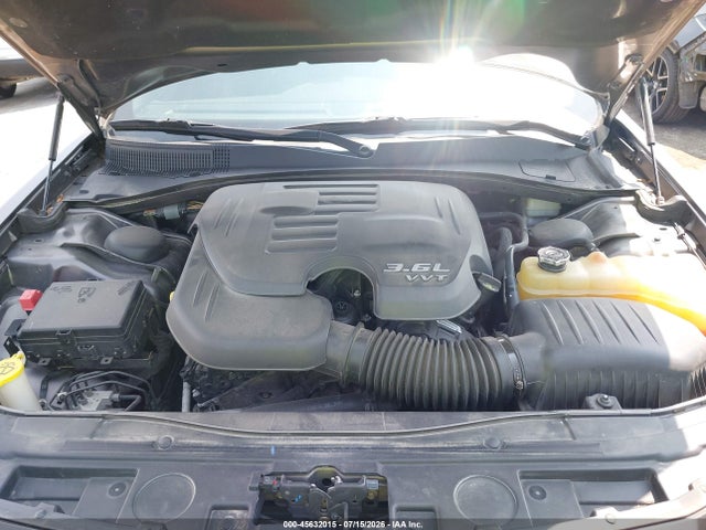 2015 Chrysler 300 300s მანქანა იყიდება აუქციონზე, vin: 2C3CCABG4FH797317, აუქციონის ნომერი: 45632015