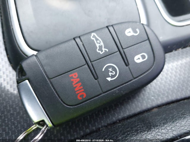 2015 Chrysler 300 300s მანქანა იყიდება აუქციონზე, vin: 2C3CCABG4FH797317, აუქციონის ნომერი: 45632015