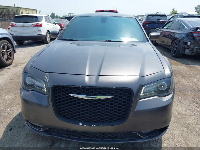 2015 Chrysler 300 300s მანქანა იყიდება აუქციონზე, vin: 2C3CCABG4FH797317, აუქციონის ნომერი: 45632015