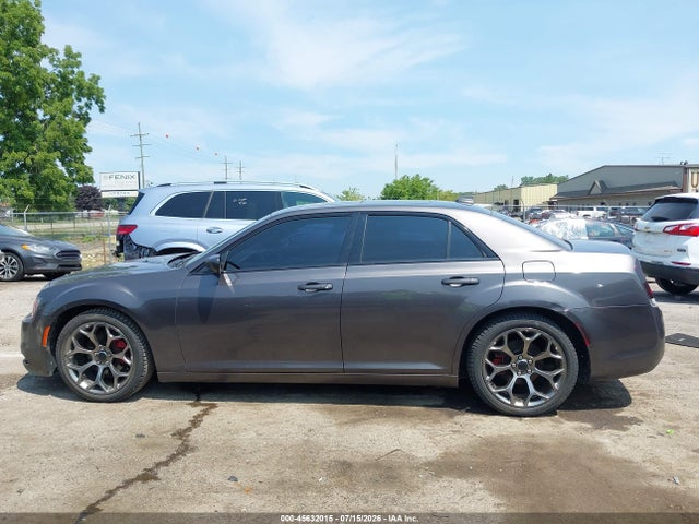 2015 Chrysler 300 300s მანქანა იყიდება აუქციონზე, vin: 2C3CCABG4FH797317, აუქციონის ნომერი: 45632015