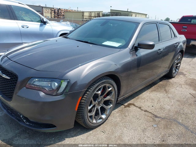 2015 Chrysler 300 300s მანქანა იყიდება აუქციონზე, vin: 2C3CCABG4FH797317, აუქციონის ნომერი: 45632015