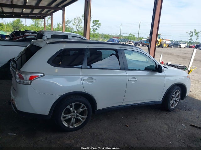 Продаж на аукціоні авто 2015 Mitsubishi Outlander Se, vin: JA4AZ3A39FZ002638, номер лоту: 45632060