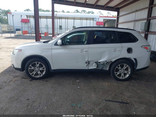 Продаж на аукціоні авто 2015 Mitsubishi Outlander Se, vin: JA4AZ3A39FZ002638, номер лоту: 45632060