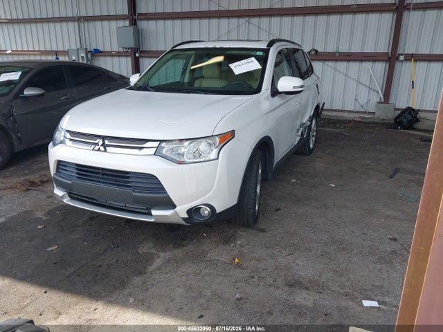 Продаж на аукціоні авто 2015 Mitsubishi Outlander Se, vin: JA4AZ3A39FZ002638, номер лоту: 45632060
