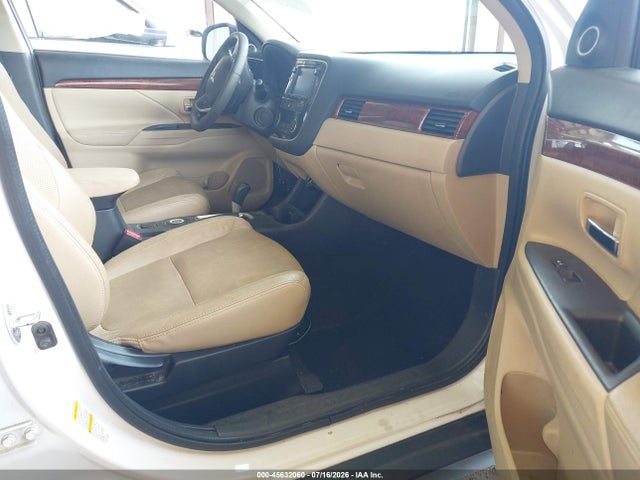 Продаж на аукціоні авто 2015 Mitsubishi Outlander Se, vin: JA4AZ3A39FZ002638, номер лоту: 45632060