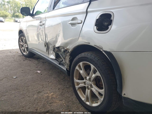 Продаж на аукціоні авто 2015 Mitsubishi Outlander Se, vin: JA4AZ3A39FZ002638, номер лоту: 45632060
