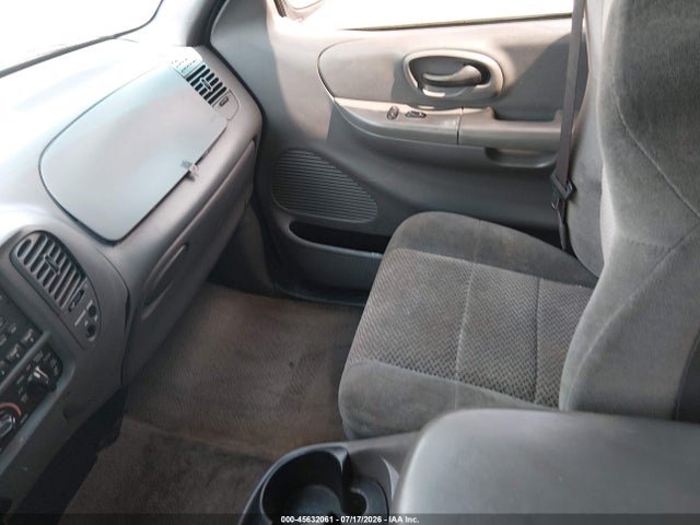 2001 Ford F-150 Xl/xlt მანქანა იყიდება აუქციონზე, vin: 1FTZX17211KC04487, აუქციონის ნომერი: 45632061