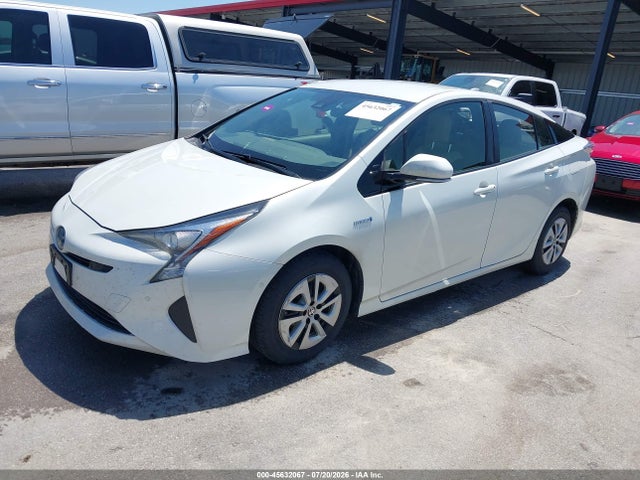 Toyota Prius Two 2017 JTDKBRFU4H3565220 Image 2