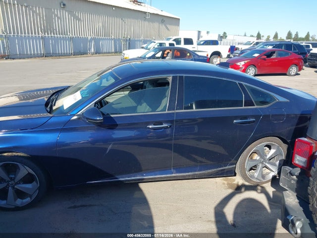 1HGCV1F96JA015285 Honda Accord Touring