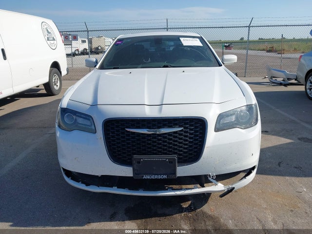Aukcja sprzedaży 2018 Chrysler 300 300s Awd, vin: 2C3CCAGGXJH181820, numer aukcji: 45632139