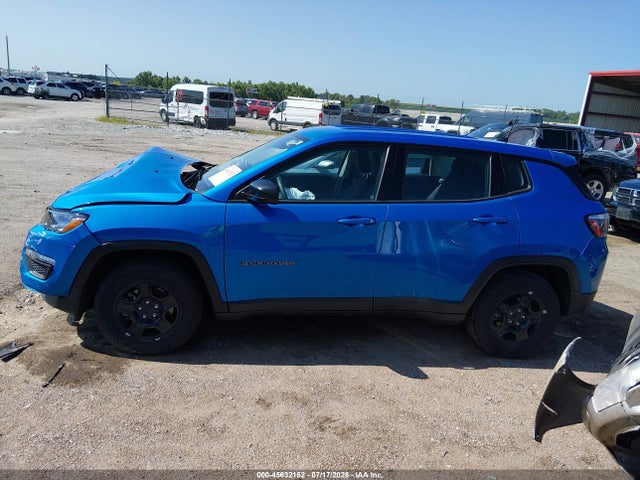 3C4NJCAB2JT468305 Jeep Compass Sport Fwd