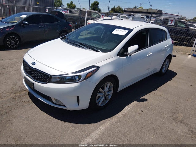 KIA FORTE LX 2017 KNAFK5A82H5706324 Image 2