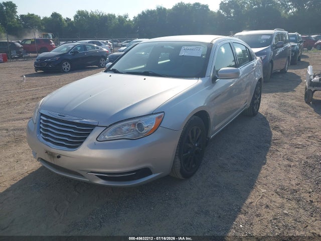 2012 Chrysler 200 Lx მანქანა იყიდება აუქციონზე, vin: 1C3CCBAB2CN138957, აუქციონის ნომერი: 45632212