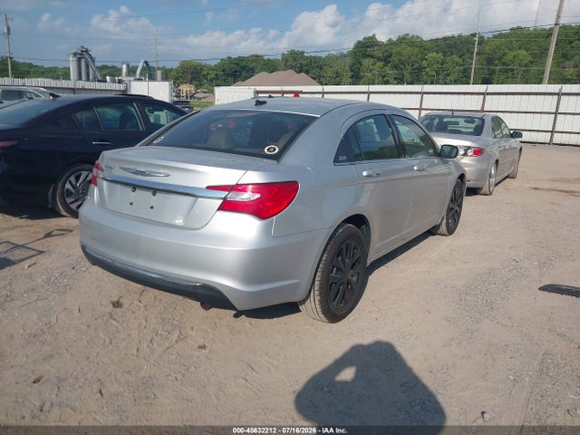 2012 Chrysler 200 Lx მანქანა იყიდება აუქციონზე, vin: 1C3CCBAB2CN138957, აუქციონის ნომერი: 45632212