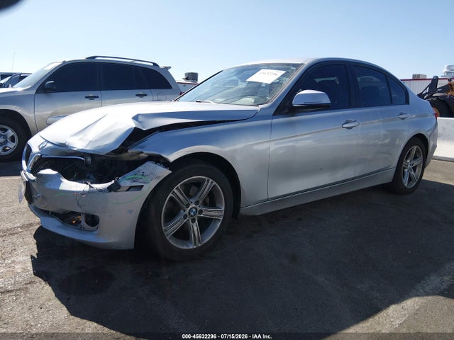 WBA3B1G50FNT02024 BMW 320i