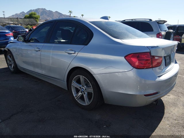 WBA3B1G50FNT02024 BMW 320i