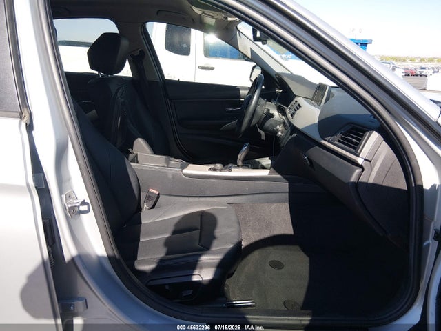 WBA3B1G50FNT02024 BMW 320i