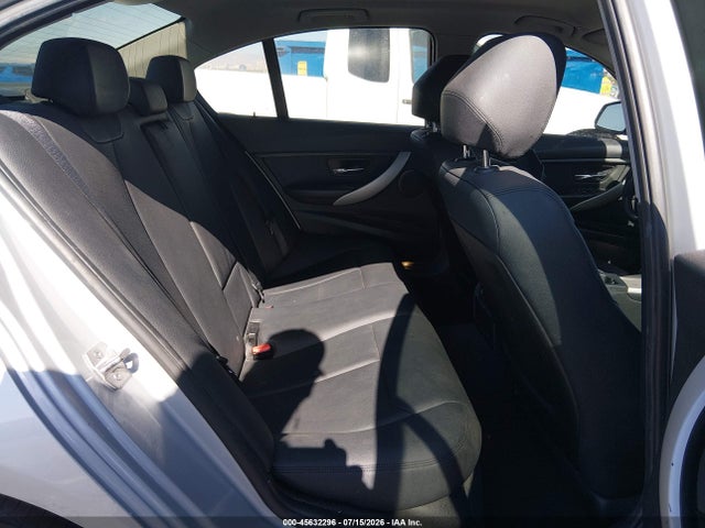 WBA3B1G50FNT02024 BMW 320i