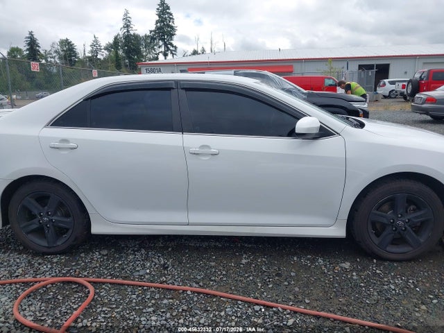 45632332 :رقم المزاد ، 4T1BF1FK3EU401544 vin ، 2014 Toyota Camry Se مزاد بيع