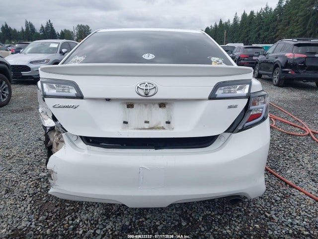 45632332 :رقم المزاد ، 4T1BF1FK3EU401544 vin ، 2014 Toyota Camry Se مزاد بيع